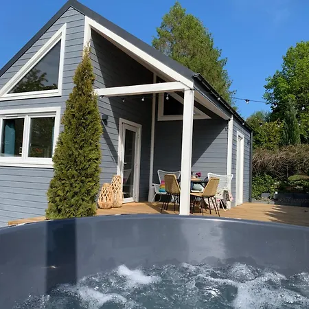 Arkasasino Z Jacuzzi